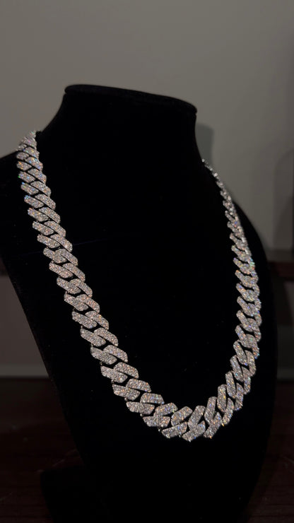 Iced Out VVS1 Moissanite Cuban Chain 10–14mm – D-F Color Diamond Look (19.59 Carat)