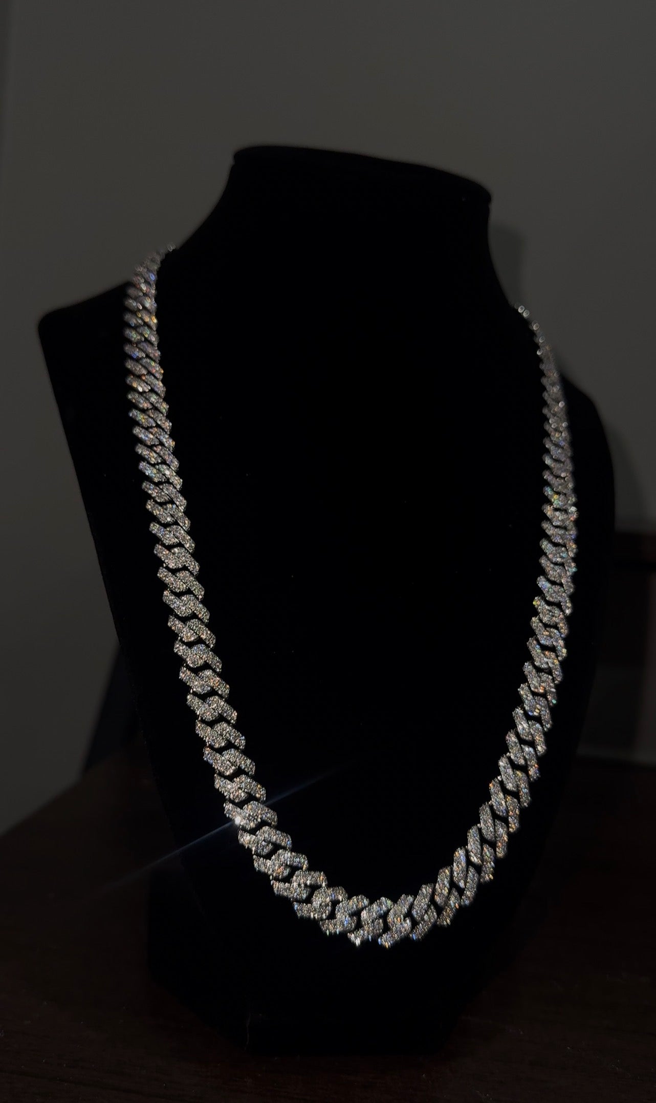 Iced Out VVS1 Moissanite Cuban Chain 10–14mm – D-F Color Diamond Look (19.59 Carat)